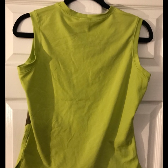 OLD NAVY SLEEVELESS TOP - Picture 3 of 3